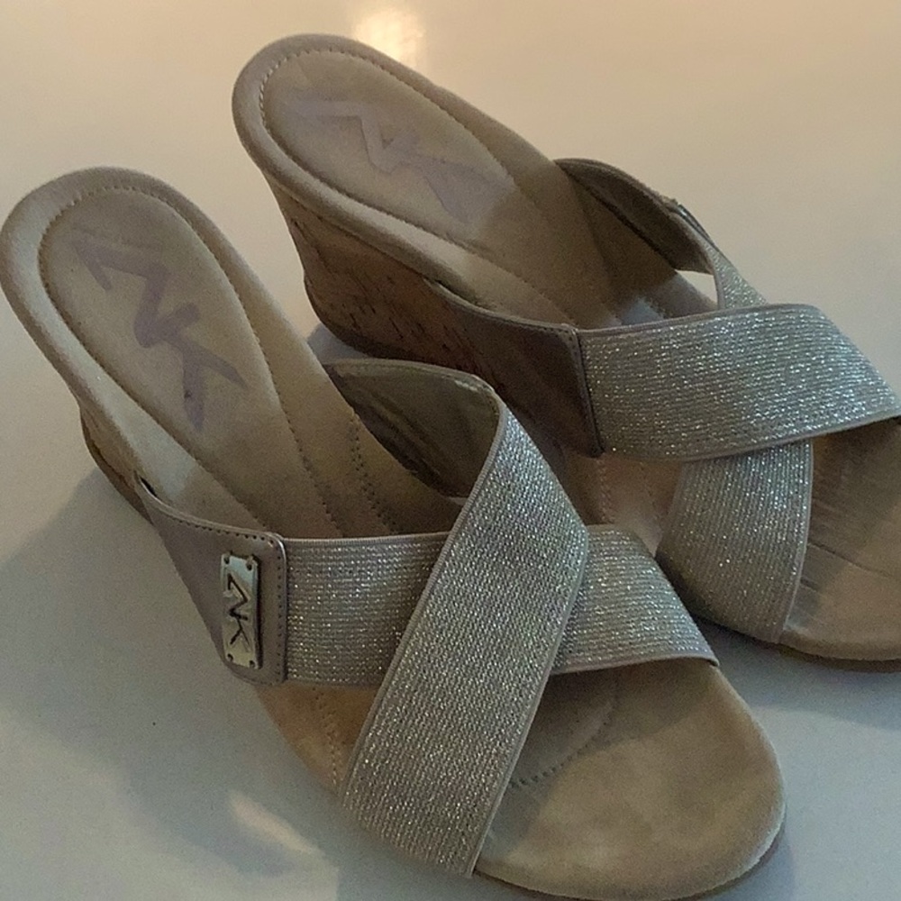 ANNE KLEIN slide style sandals